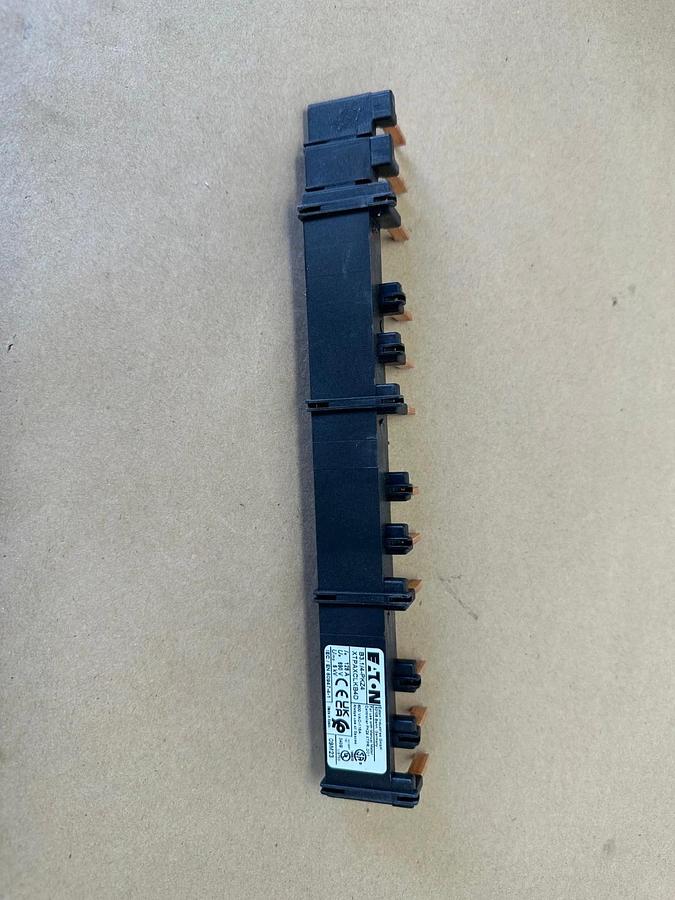 Eaton XTPAXCLKB4D Three Phase Busbar Block 4 Circuit Breaker B3.1/4-PKZ4 *NEW*