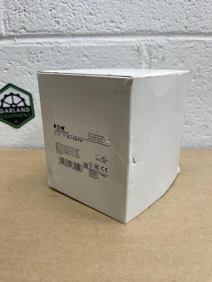 Used Eaton SL7-CB-FW Tower Light Base, Mounting Base *NEW*
