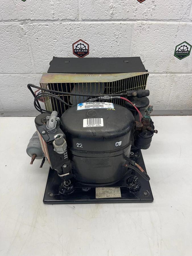 Used Tecumseh AK164ET-038-P2 Reciprocating Condenser Unit, MOD AK9433EC, 230/208V