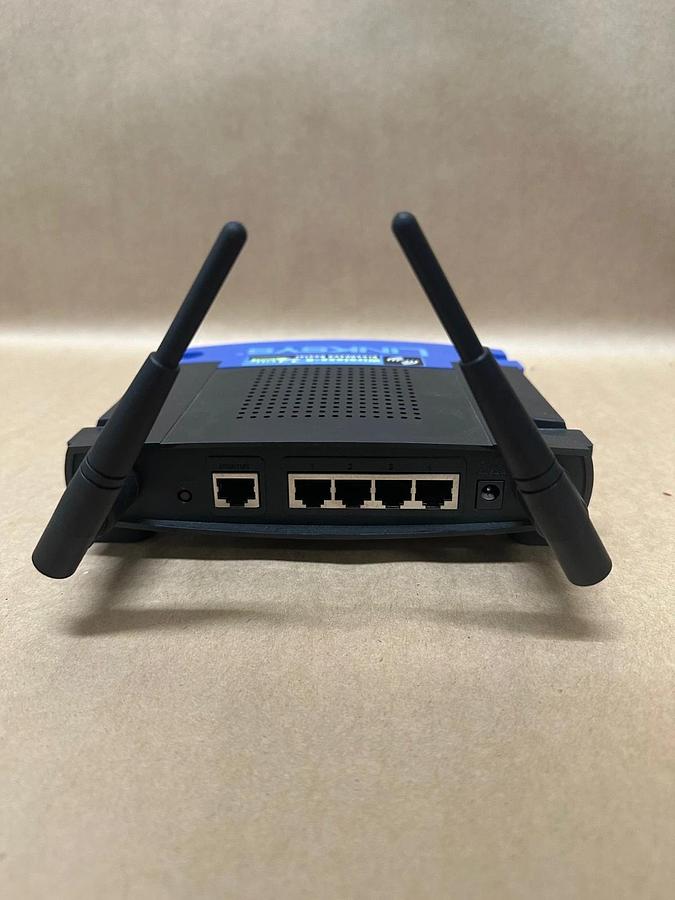 Used Linksys Wireless-G Broadband Router *NEW*