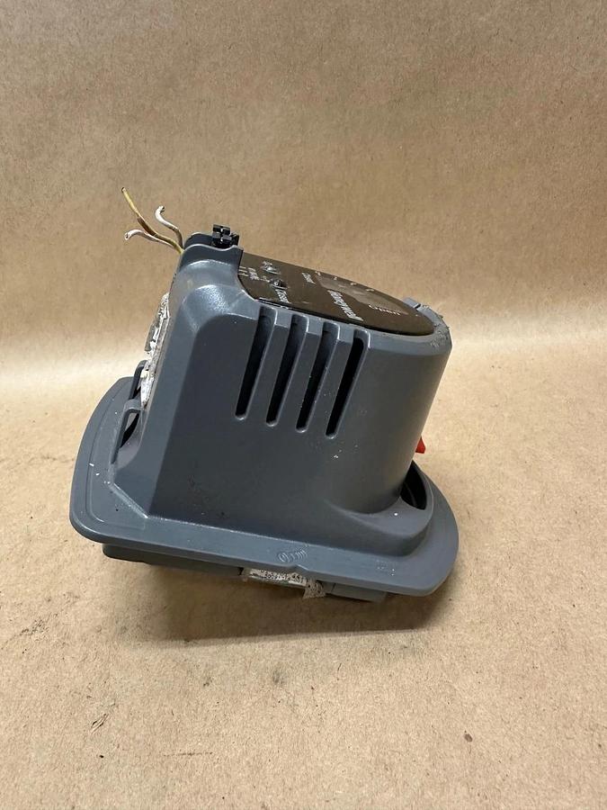 Used Honeywell M847D-Zone Damper Actuator 24V