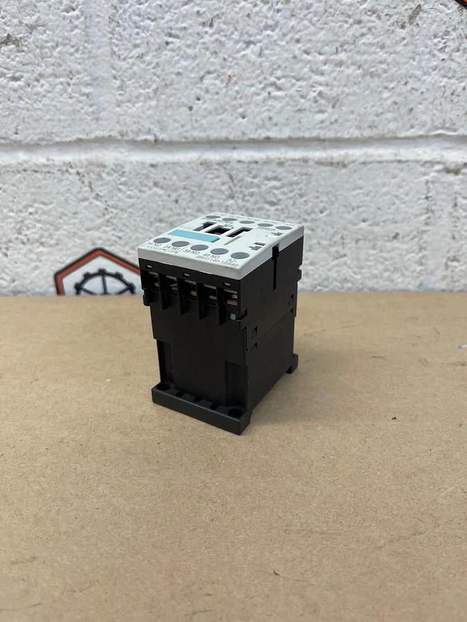 Used Siemens 3RH1140-1BB40 Auxiliary Contactor Relay 24 VDC