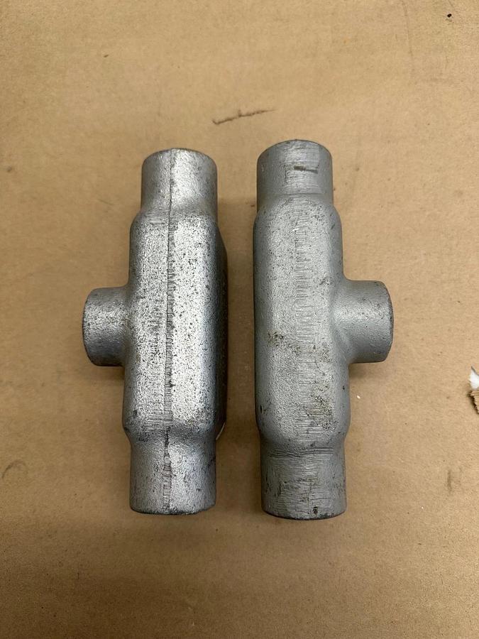 Used Appleton Unilet 1 T Form 35 1-1/2” Metal Conduit Lot of 2