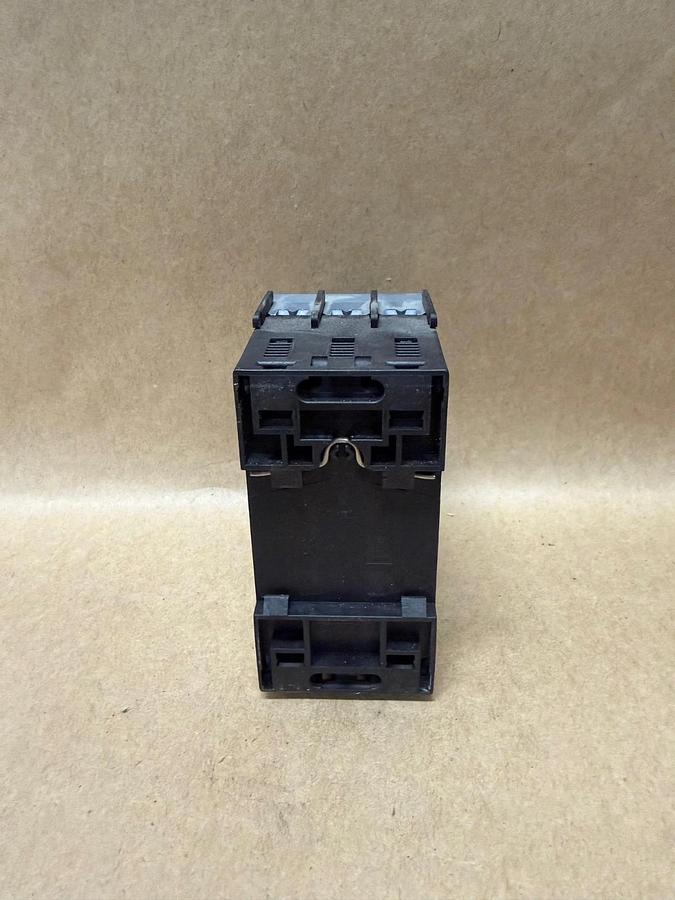 Used Siemens 3RV2011-1KA10 Manual Motor Starter