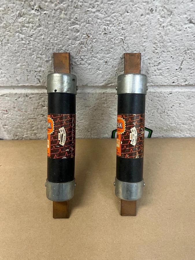 Used Bussmann LPS 100 Low-Peak Dual Element Fuse - Lot of 2