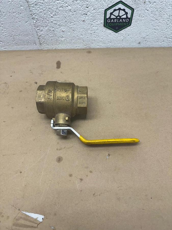 Used Apollo 94A1 1-1/2” Brass Two-Way Valve, 250 PSI, 600 CWP