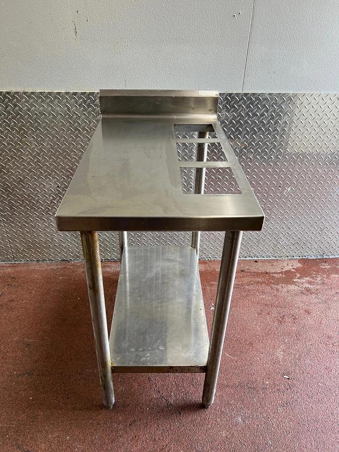 Used Select Stainless 30” x 18” Platform Work Table