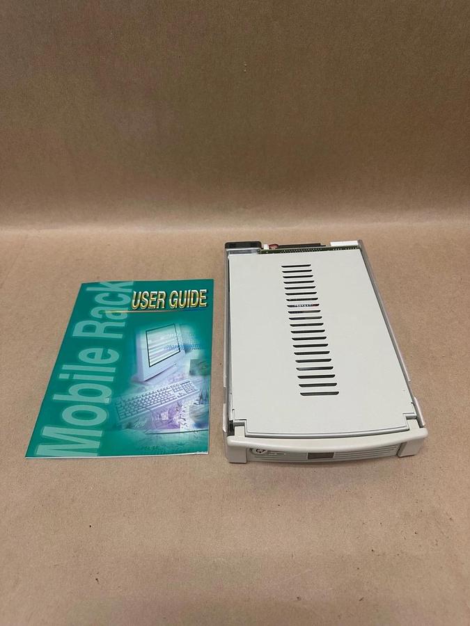 Used Mobile Rack SI-144 SCSI/Ultra Wide w/ ID Display, White *NEW*