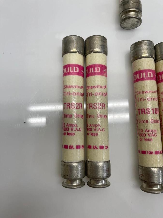 Used Gould Shawmut Tri-onic Time Delay Fuses TRS10R 10A, TRS2R 2A, TRS15R 15A 600VAC