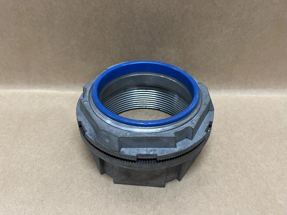 Used Thomas & Betts Type 4 3-1/2" I DIV 2 II EFG III Conduit Hub Connector