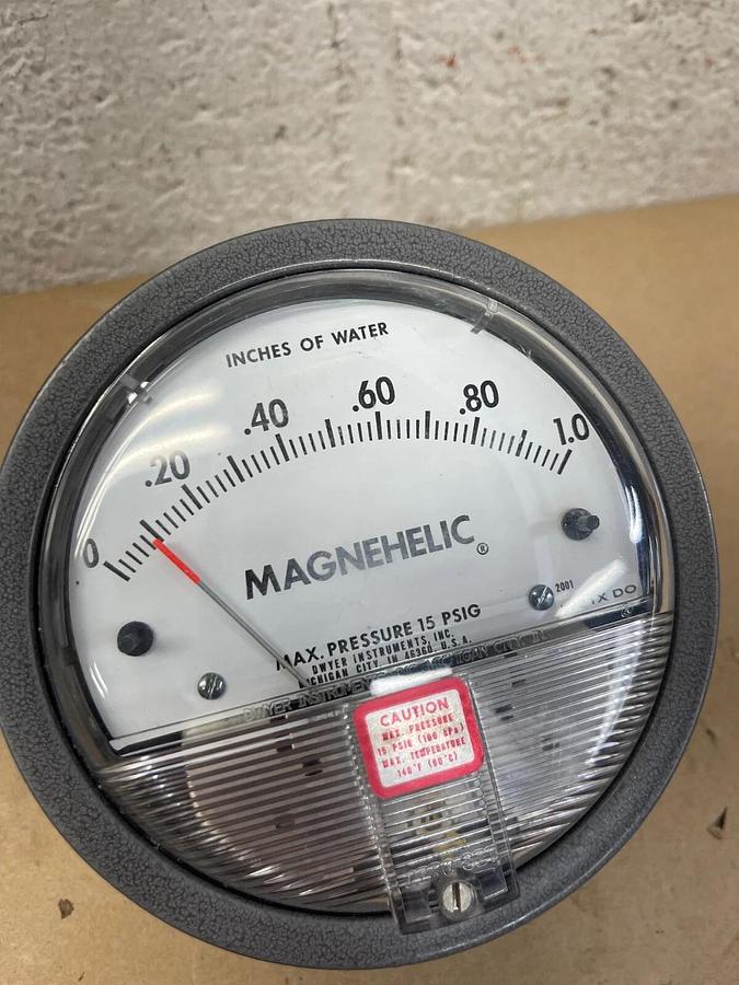 Used Dwyer Instruments Magnehelic W21X DO Pressure Gauge, Max Pressure: 15 PSIG