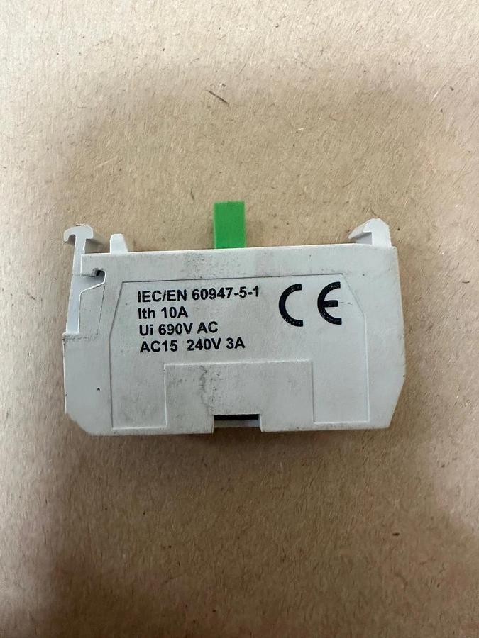 Used BACO 33E10 Contact Block