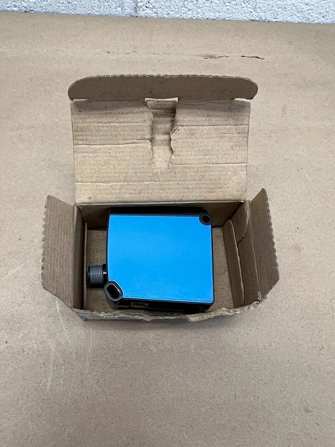 Used SICK DS50-P1112 1047 402 1523 Distance Sensor