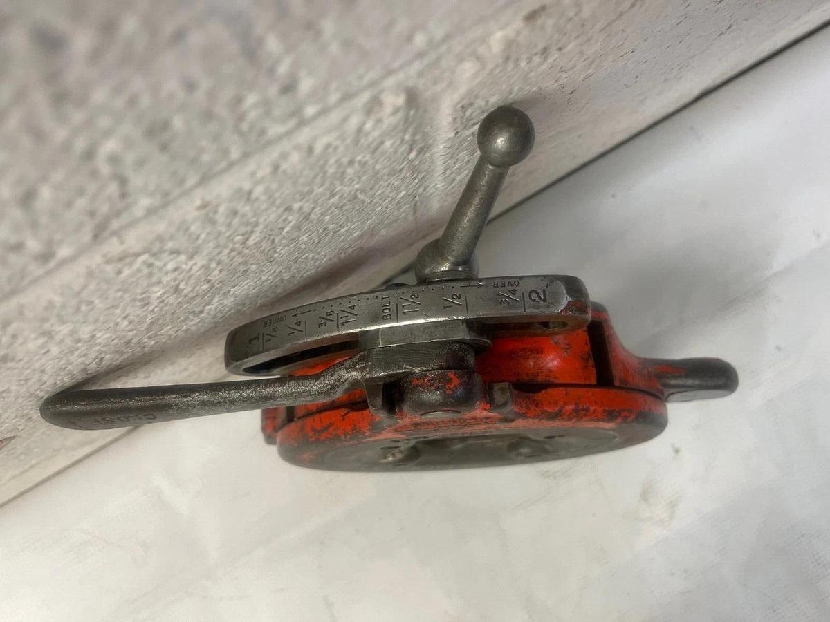 Used Ridgid 811 Universal Die Head 1/8”-2