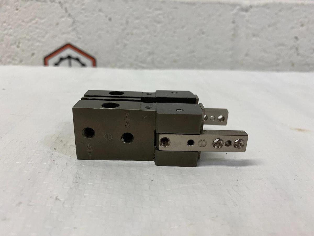 Used PHD ML305012 Miniature Parallel Gripper