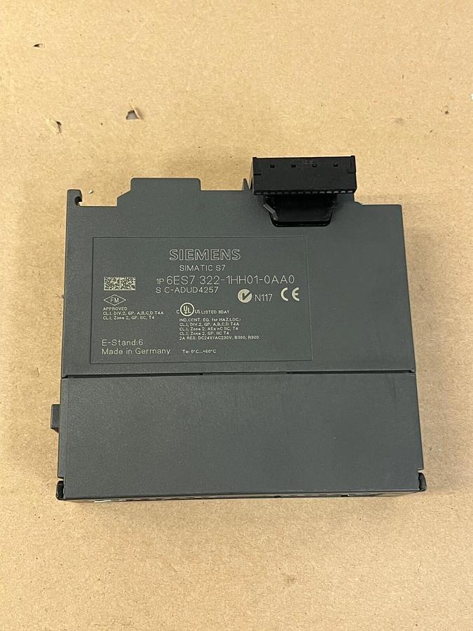Used Siemens 322-1HH01-0AA0 Simatic S7 Output Module