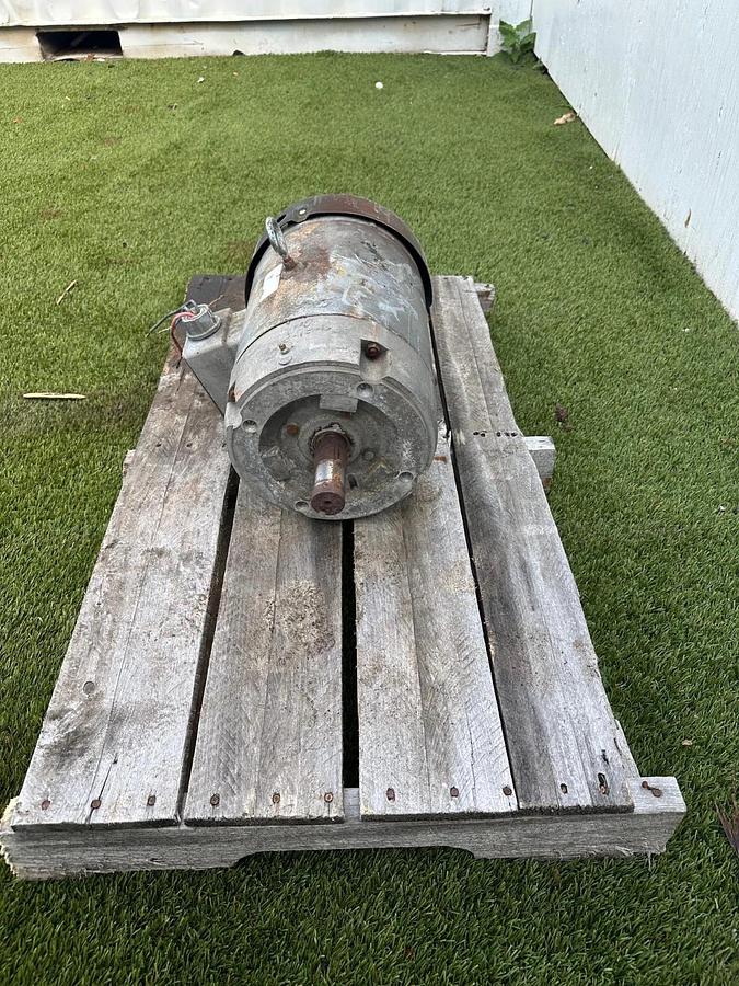 Used Baldor VM3710T, 7-1/2Hp Industrial AC Motor @ 1760RPM 3 Phase 60Hz 208-230/460V