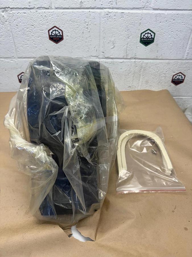 SKF Cons SN530 Pillow Block Housing, Two Bolt