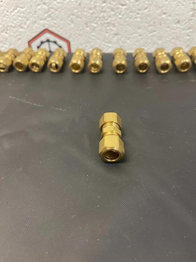 Used Generic 262X6 Brass Fitting, 3/8 O.D. Tube to Pipe - Lot of 20
