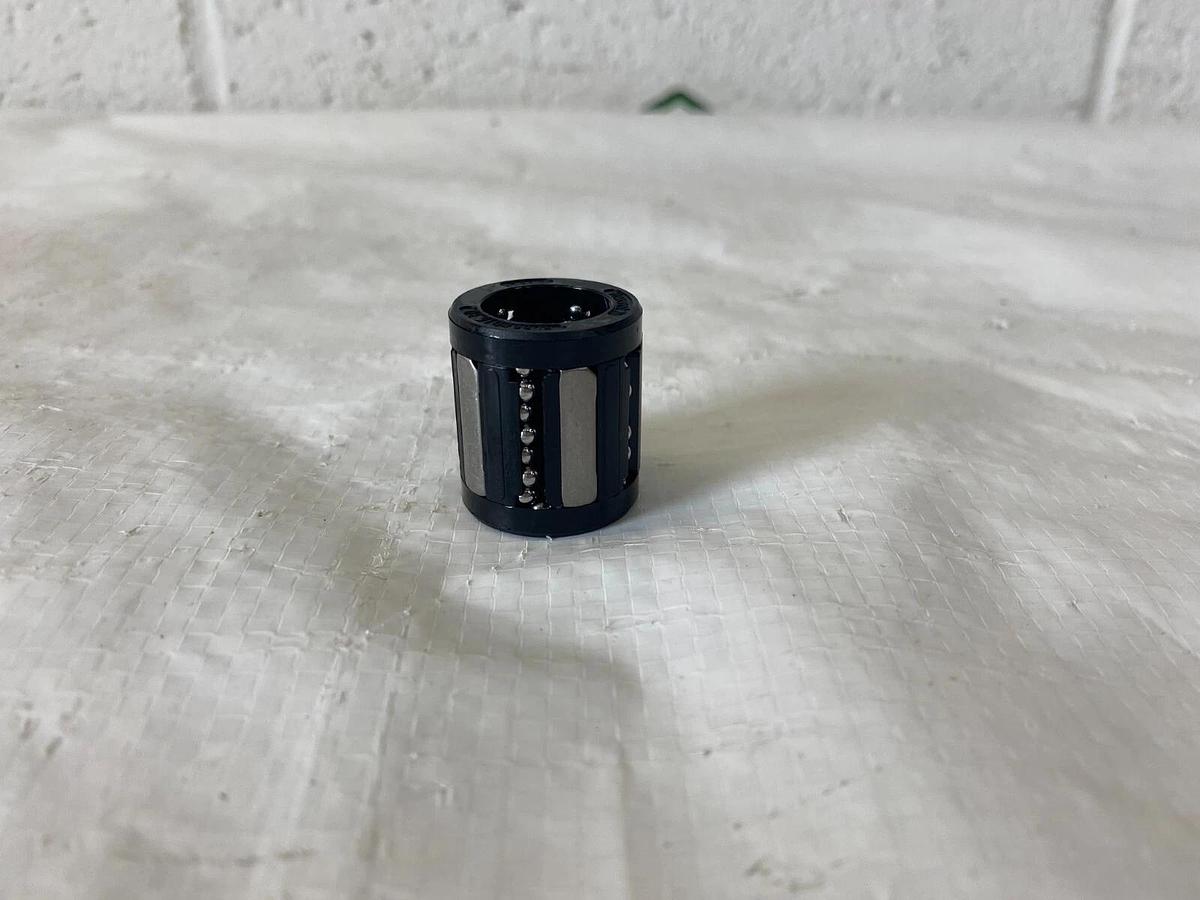 Used Rexroth Bosch R066801630 Segmential Linear Bushing