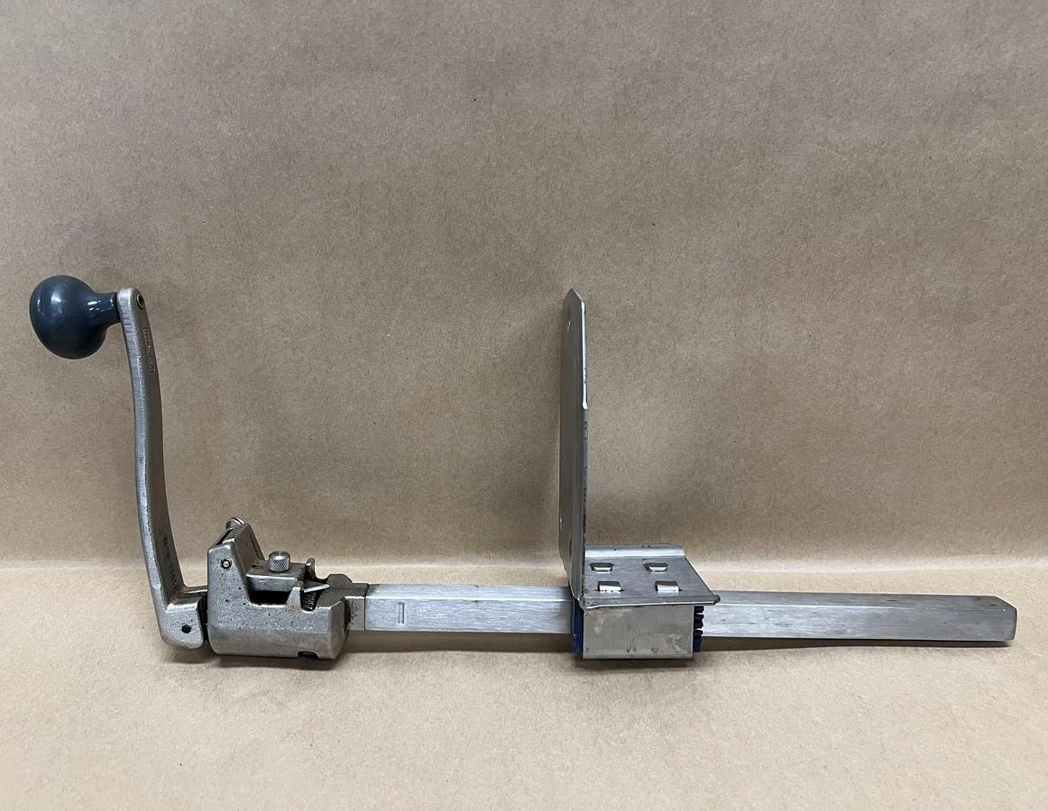 Used Edlund U-12 Manual Can Opener w/ Stainless Steel Base