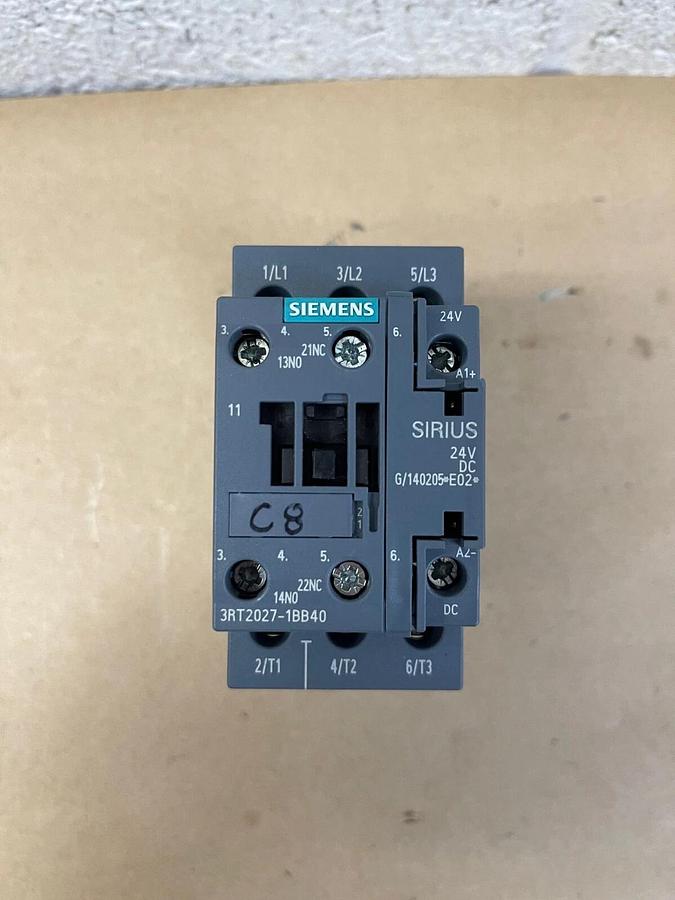Used Siemens 3RT2027-1BB40 Power Contactor, Sirius, 24V