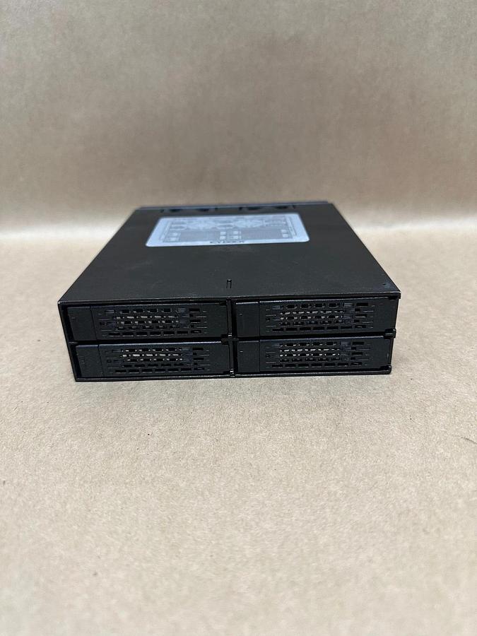 Used ICY DOCK 4 Bay Mobile Rack Enclosure