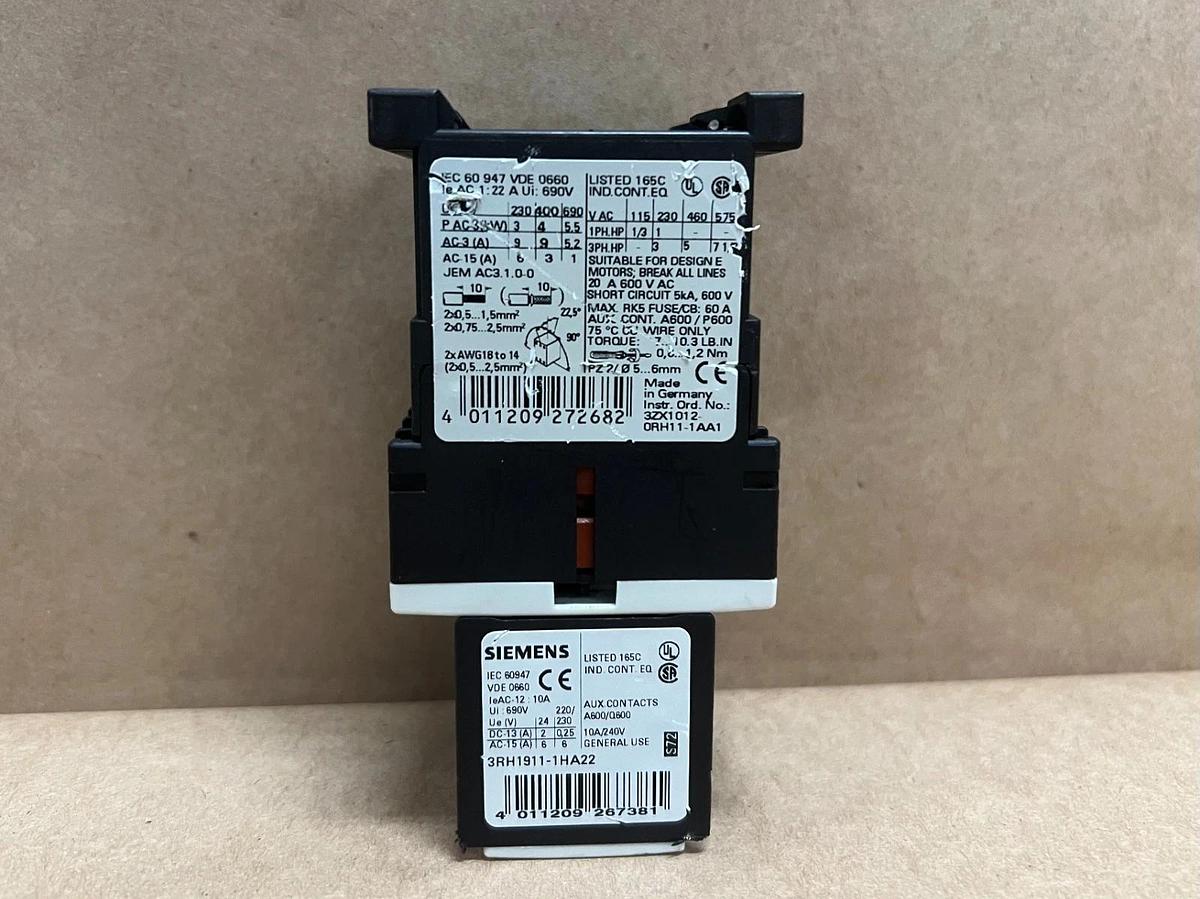 Used Siemens 3RT1016-1AP01 Contactor w/ 3RH1911-1HA22 Auxiliary Switch Block