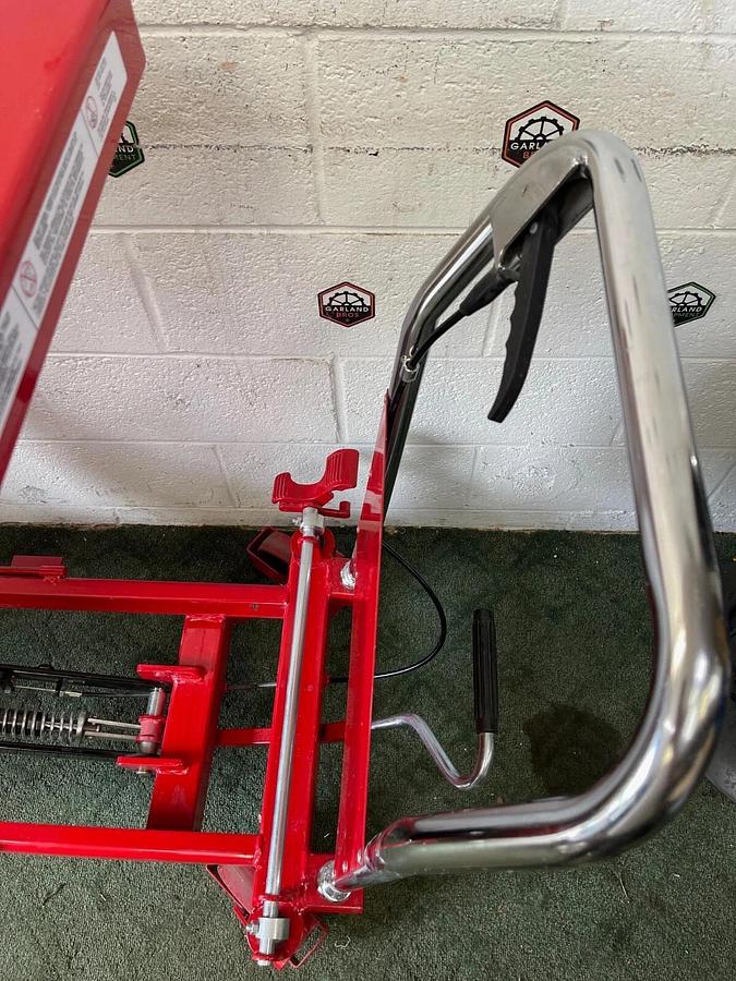 Used Dayton 6W804J Hydraulic Elevating Cart, 2000 lbs Capacity, with Manual