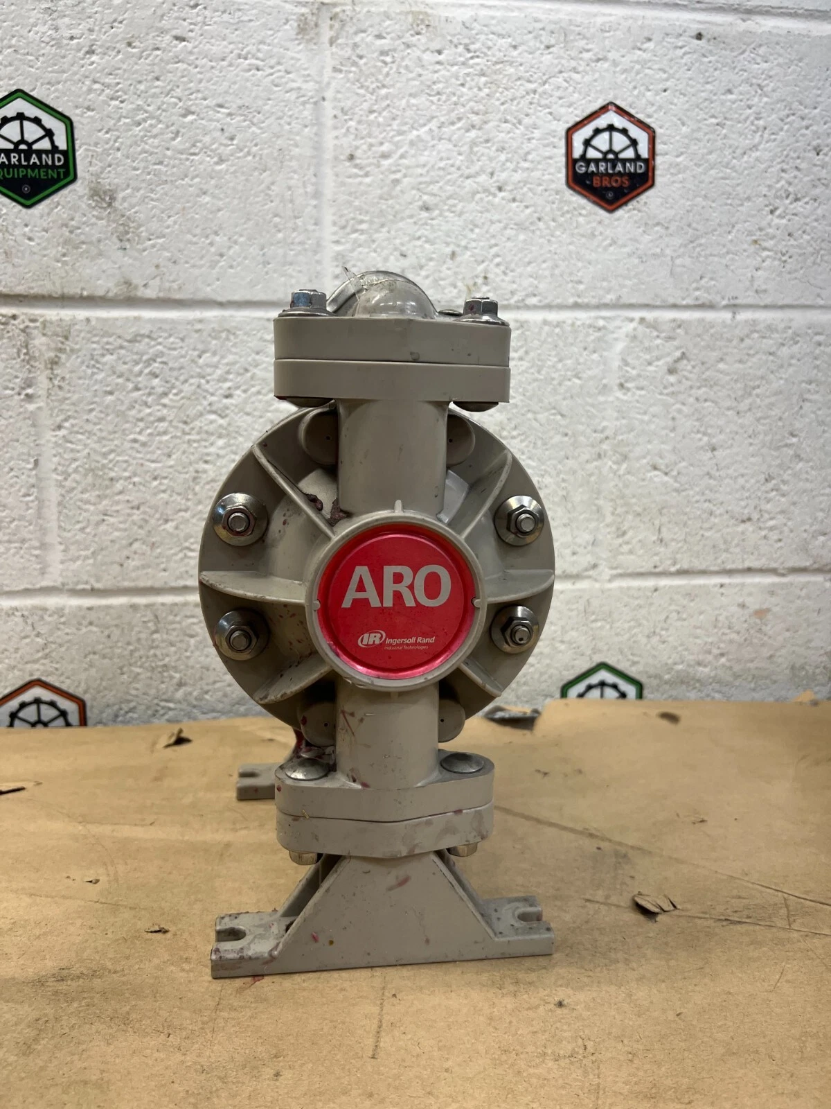 Used Ingersoll Rand 666053-388 (4854832) ARO Diaphragm Pump * Missing Air Connect