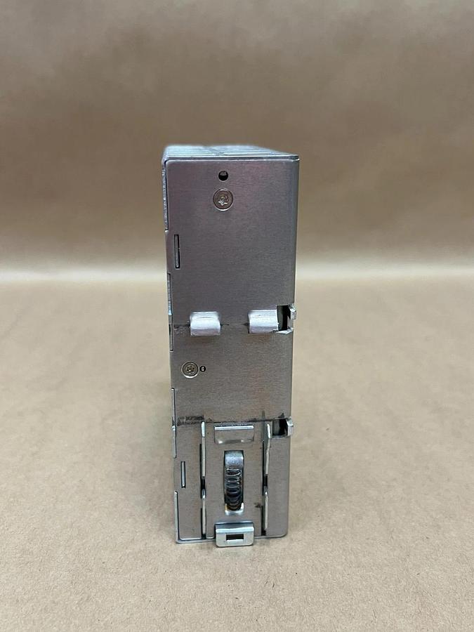 Used Phoenix Contact TRIO-PS/1AC/24DC/5 50-60 Hz, 100-240V, TRIO Power Supply