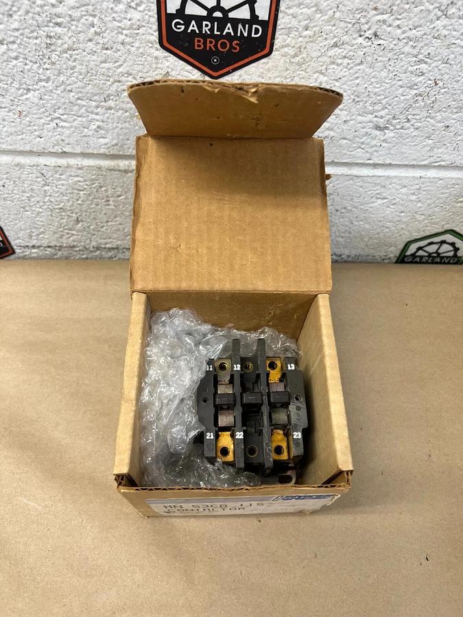 Used Universal Parts Carrier HN 53CD 115 Contactor, 2 Pole, 40A. 50/60Hz