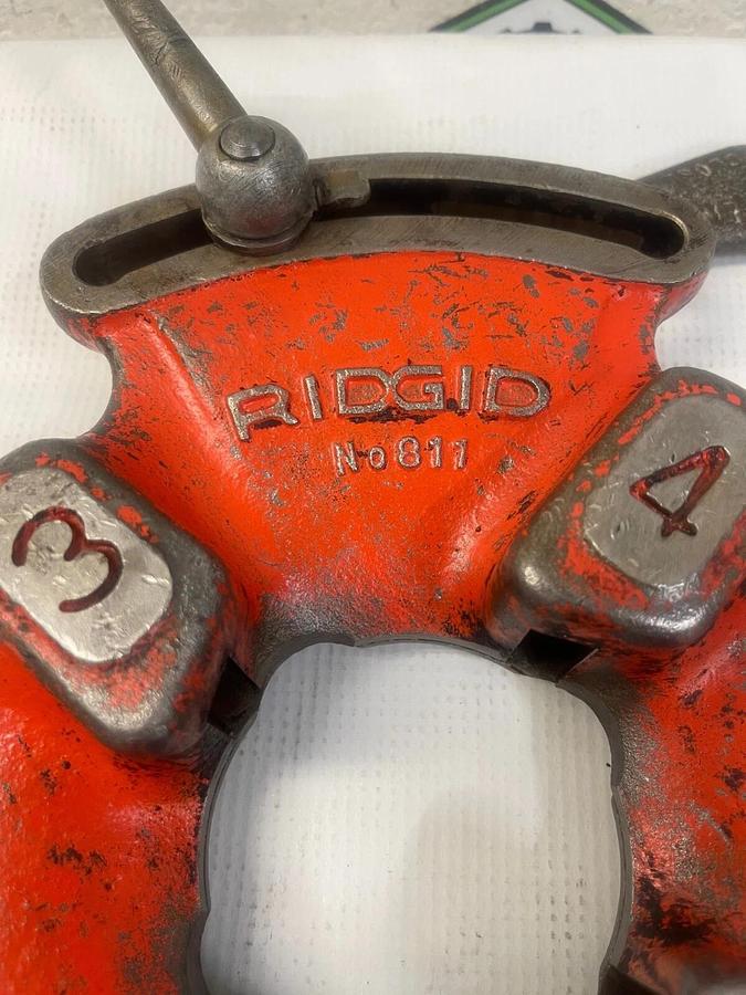 Used Ridgid 811 Universal Die Head 1/8”-2