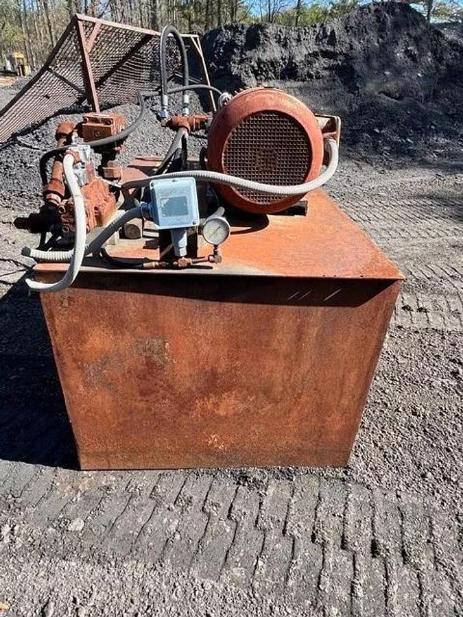 Used Hydraulic Power Unit 200 Gal Tank, Denison Pump S26 34713 0, 30Hp Motor