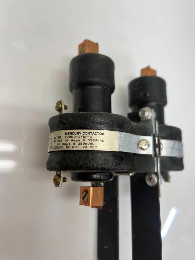 Used Mercury Industries 100NO-24DH-6 Contactor - Lot of 2