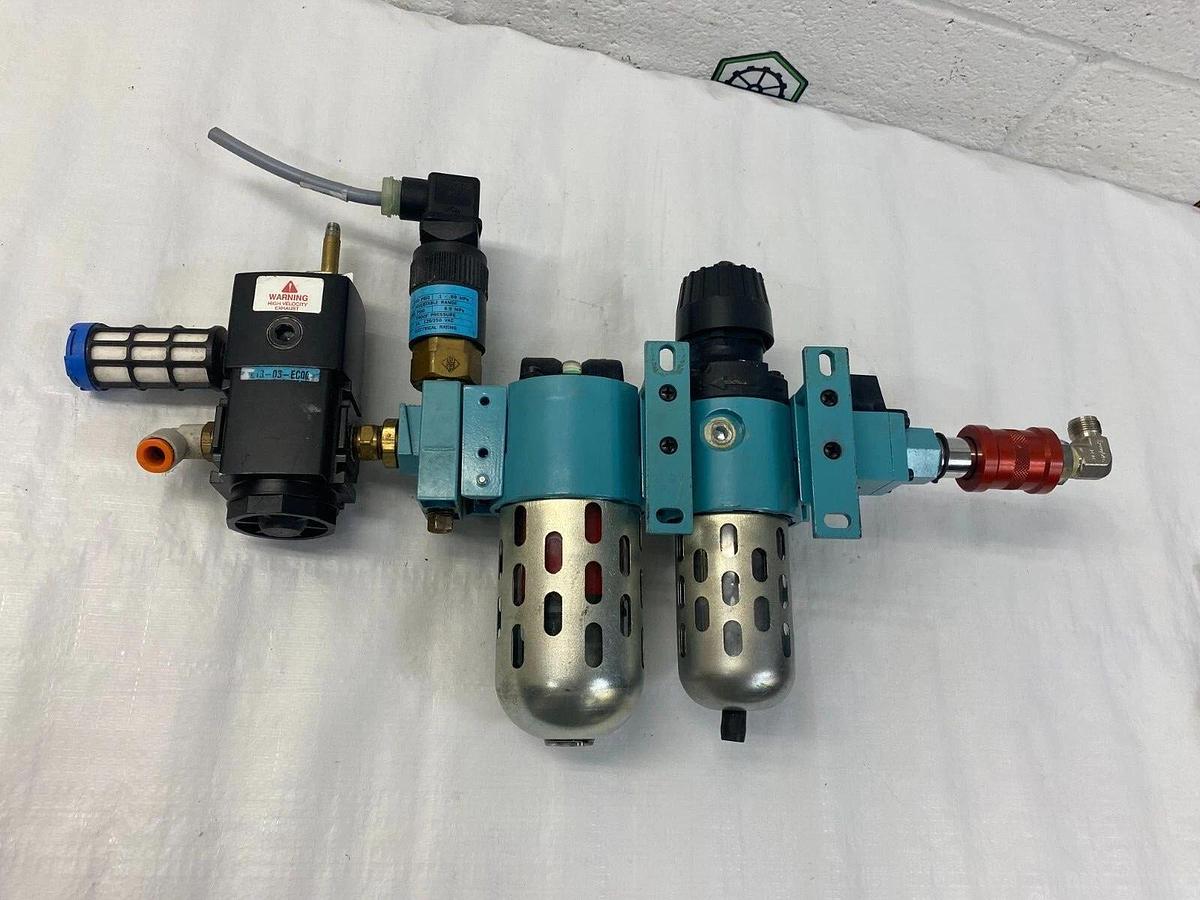 Used Wilkerson CB6-03-000 Filter Regulator Unit, K18-02-D000 Pressure Switch