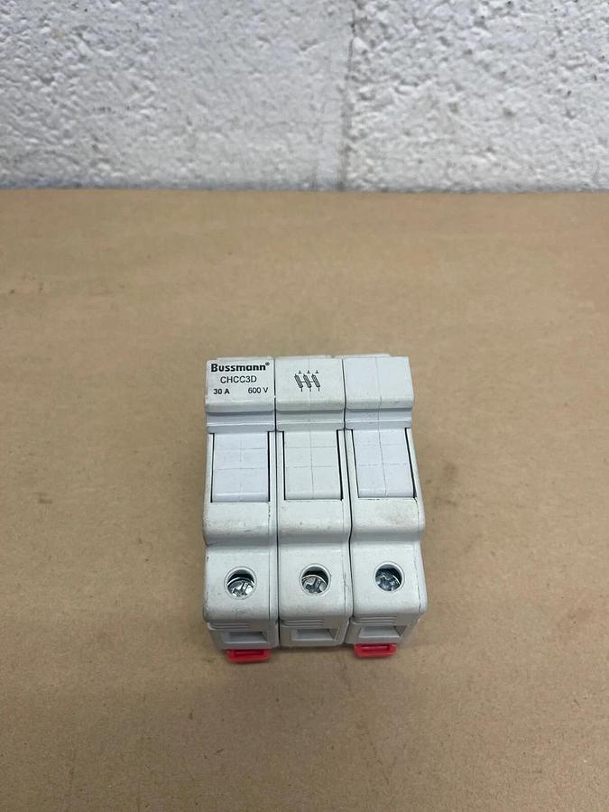 Used Cooper Bussmann CHCC3D Fuseholder, 3 Pole, 30 A, 600 V