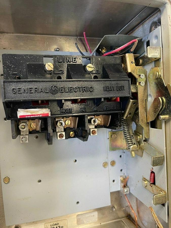 Used General Electric THN3361SSW, Heavy Duty Safety Switch, 30 Amp, 600 VAC, 3-pole