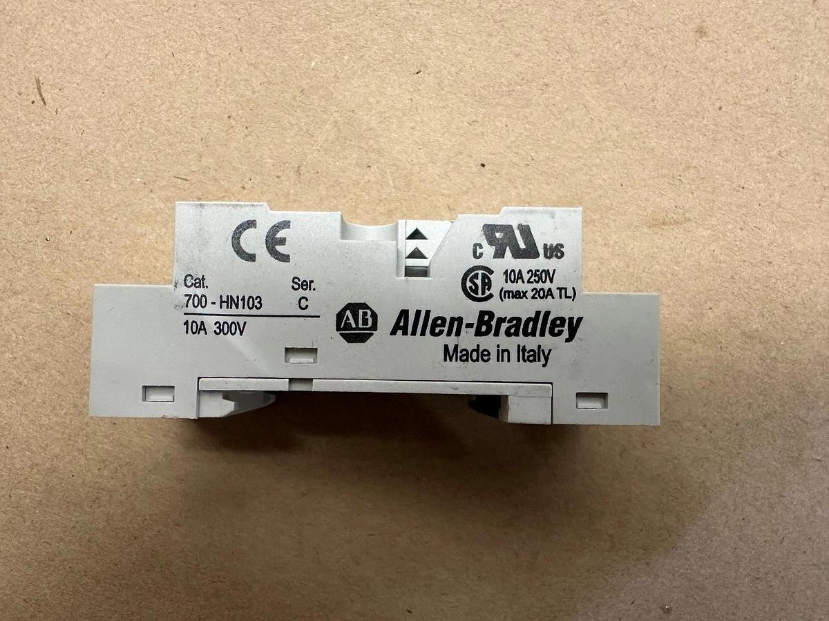 Used Allen Bradley 700-HN103 14-Blade Socket - Box of 9