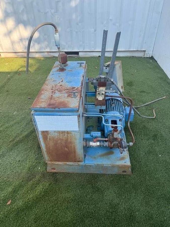 Used Hydraulic Power Unit 30 Gal Tank, 7-1/2Hp Motor, Parker D1VW1CNYCF 75