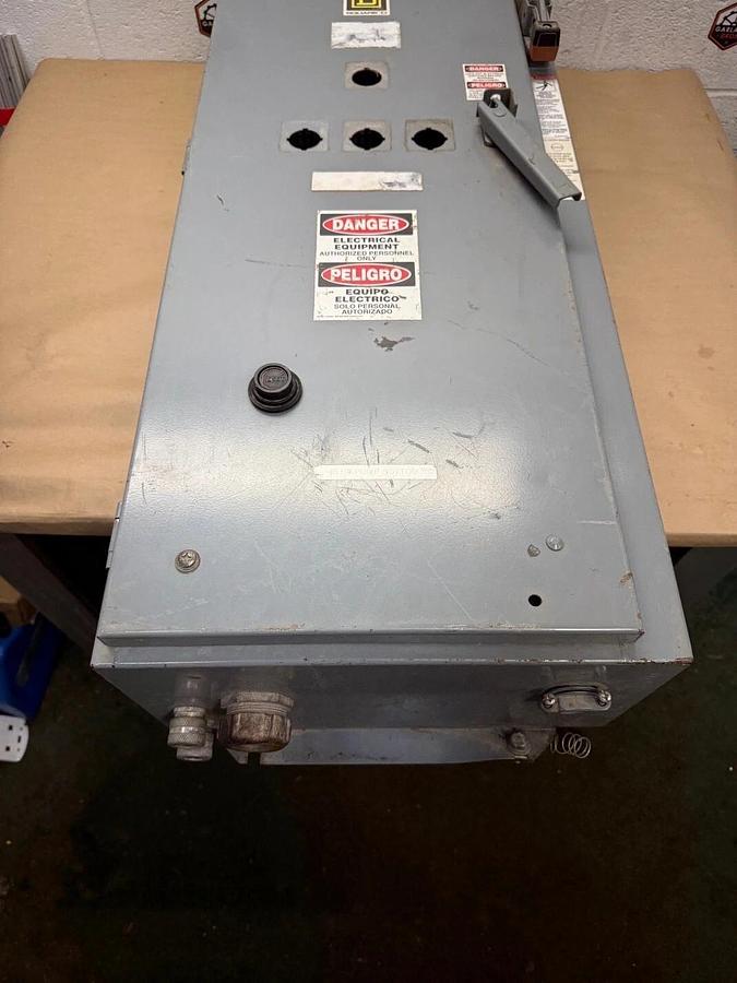 Used Square D 8539SEA51V81CF4P71P72T Combination Starter, Fusible Disconnect Breaker
