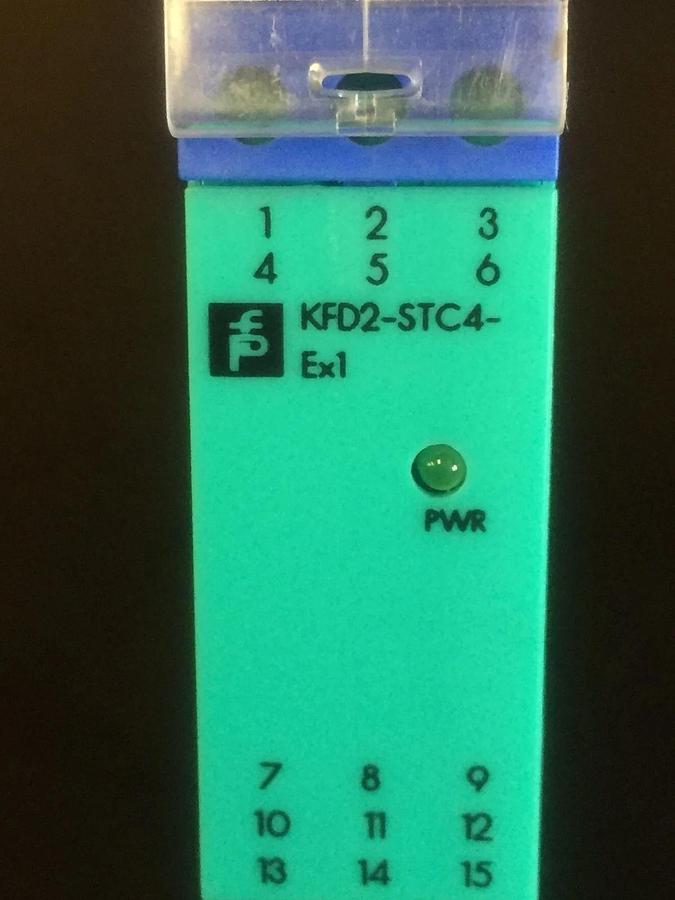 Used PEPPERL + FUCHS  SMART TRANSMITTER  K-System Power Supply  KFD2-STC4-EX1