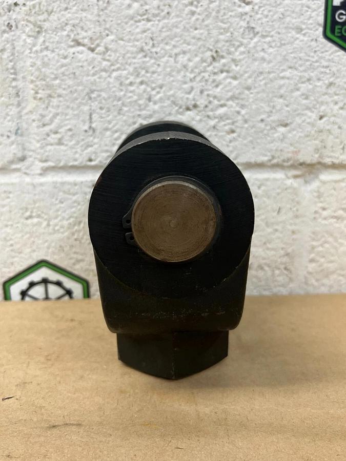 Used Parker 50945 Rod Clevis