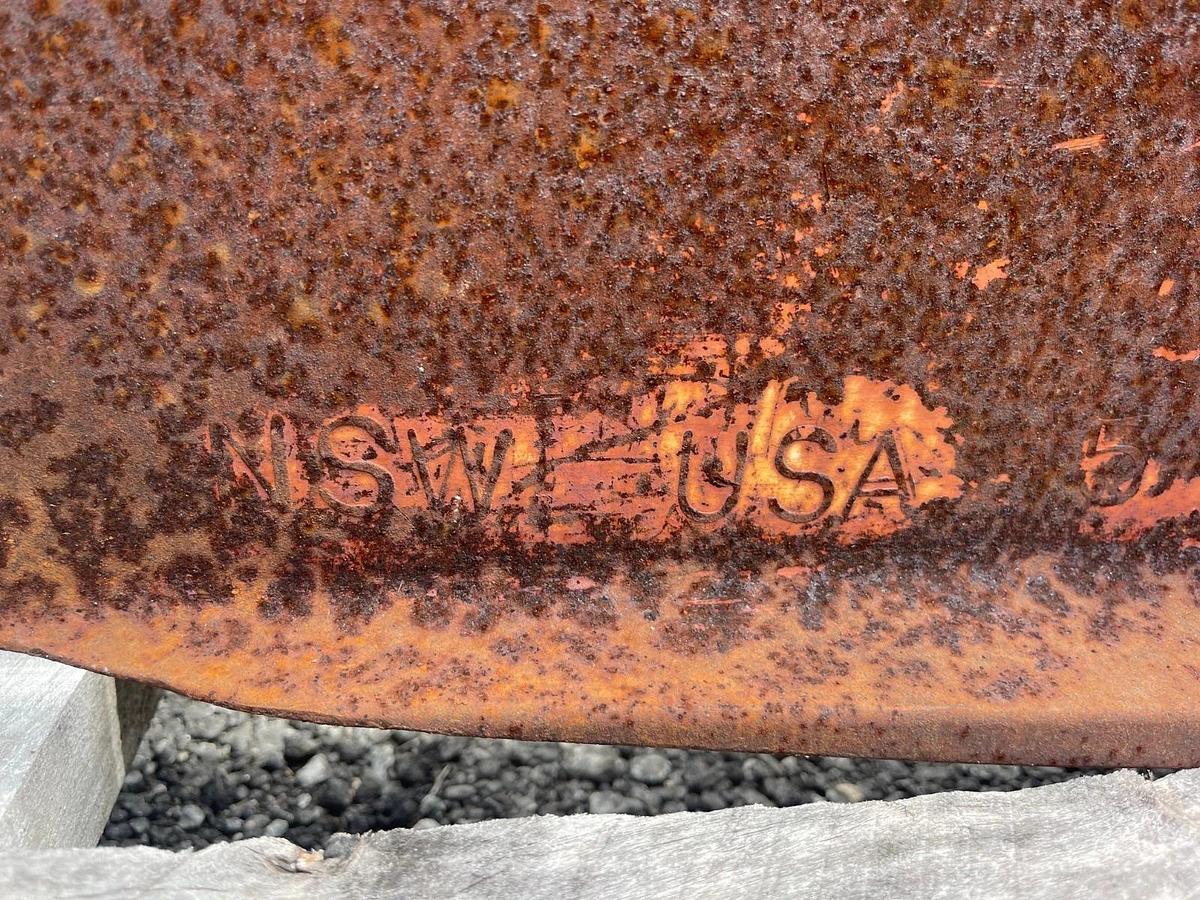 Used NSW USA Bale Clamp Forklift Attachment, Arm H:15” L:32.5” 14”-29” Opening Range