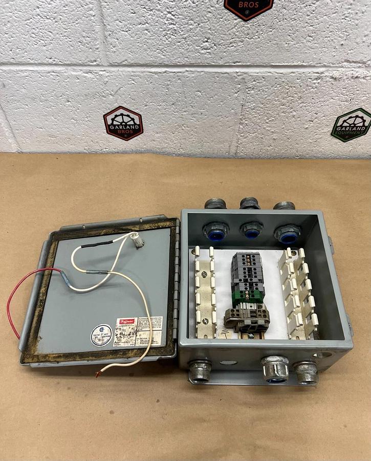 Used Hoffman A-808CH CSA Enclosure Type 12