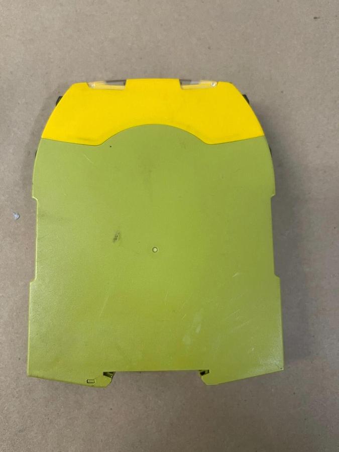 Used Pilz PNOZ s4 Safety Relay, 24 VDC