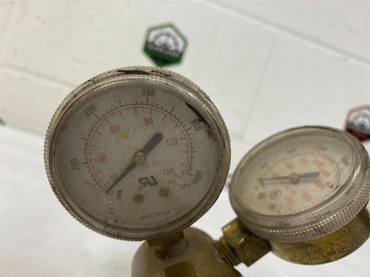 Used SMITH H1910F-540 Regulator Max Inlet Press 3000