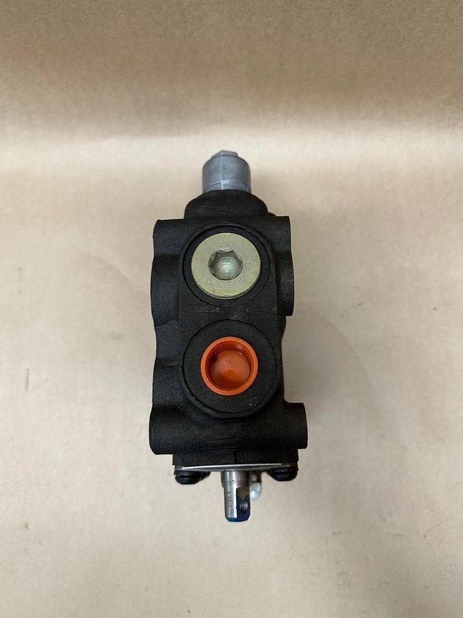 Used Parker VDP12 Hydraulic Valve *NEW*