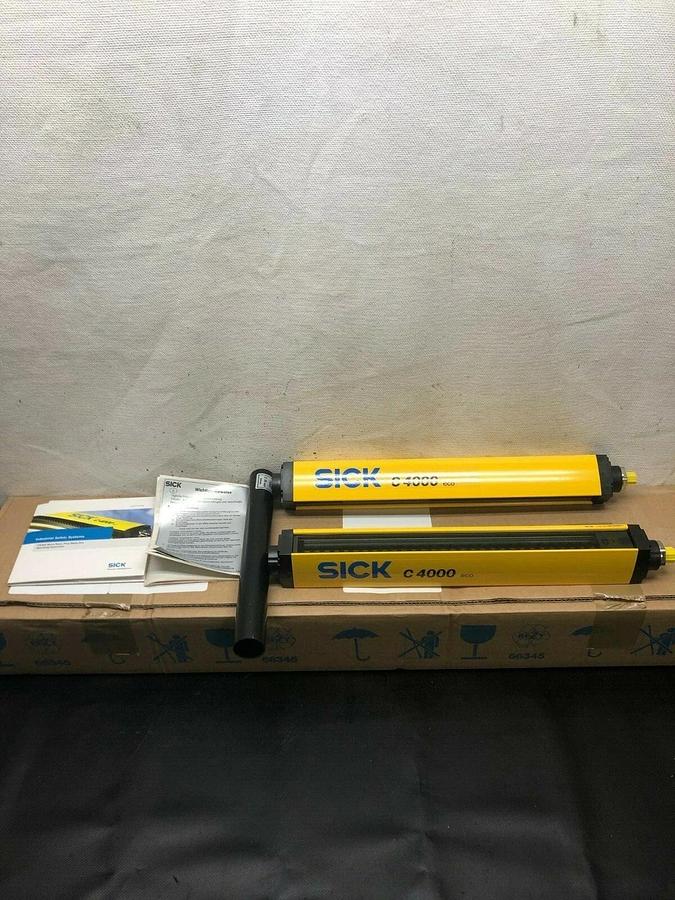 Used SICK C4000 C40S-0303AA310 (Sender) C40E-0303AN310 (Receiver)