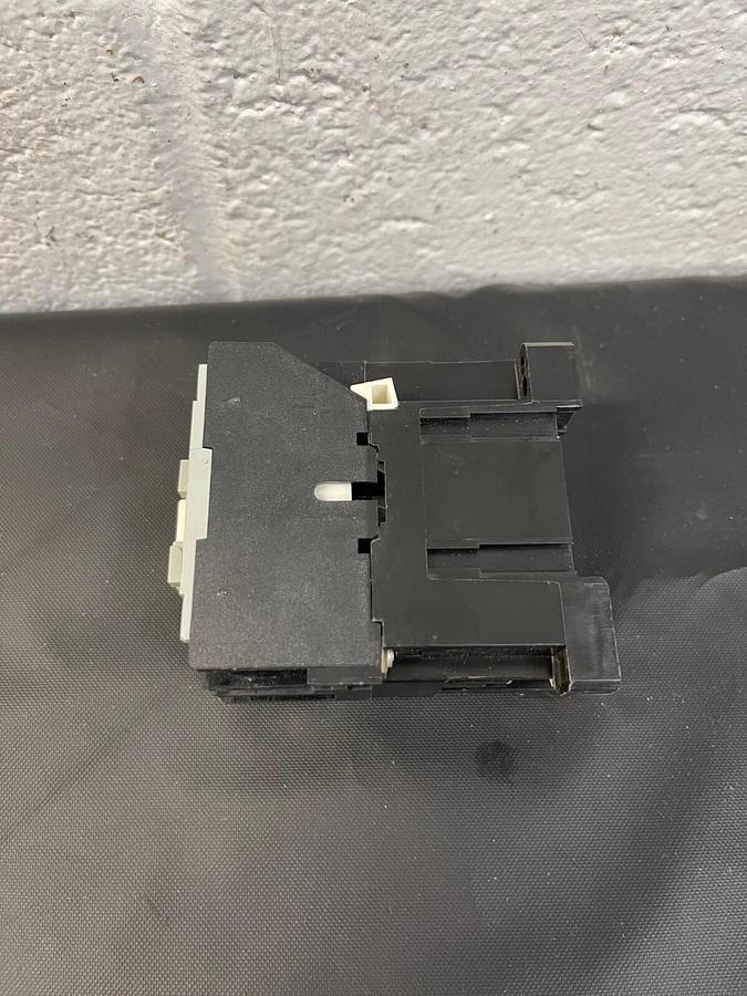 Used Allen Bradley 700-F220A4 Open Style Relay